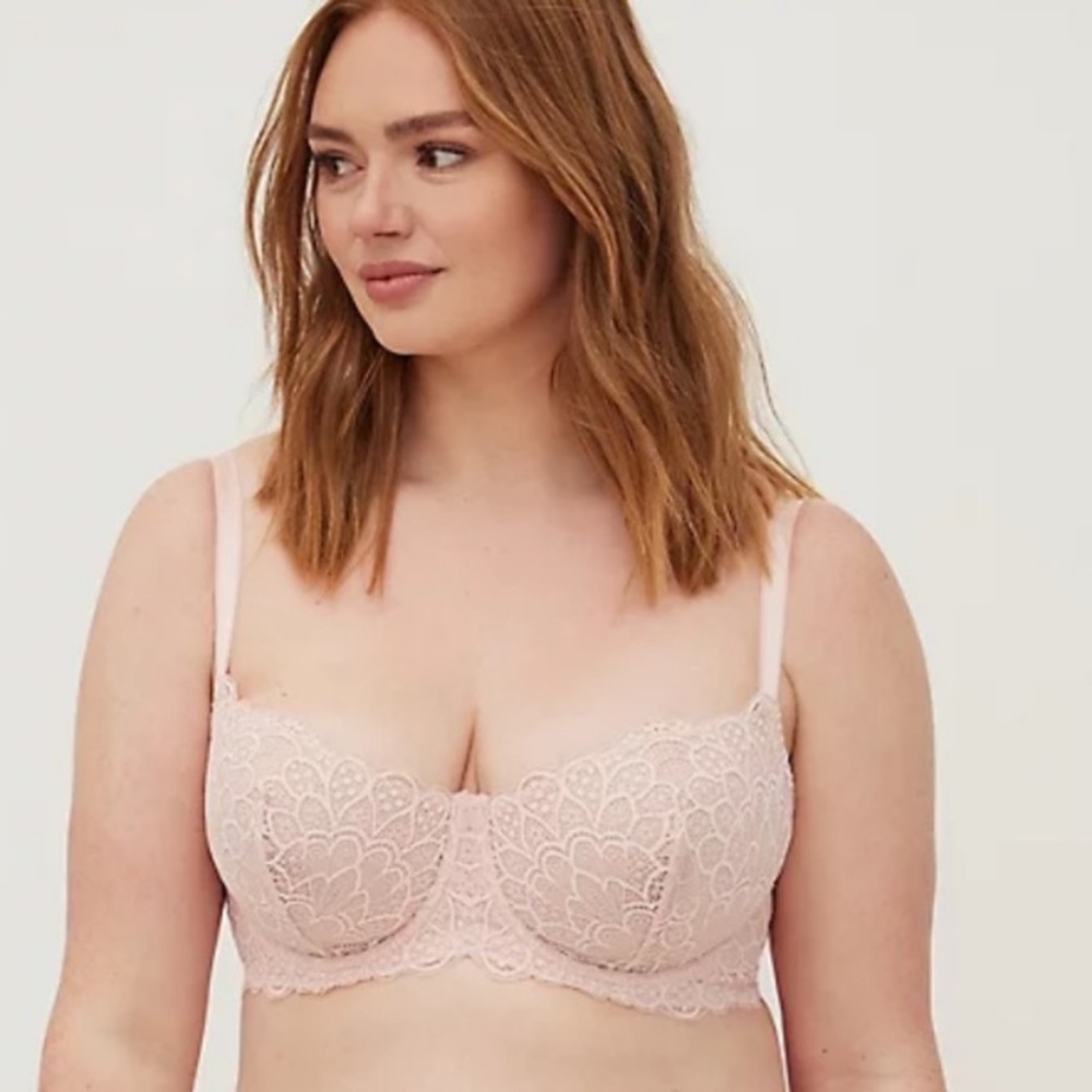 LAST ONE Torrid 42B Pink Lace & Mesh Unlined Demi Bra NWT
